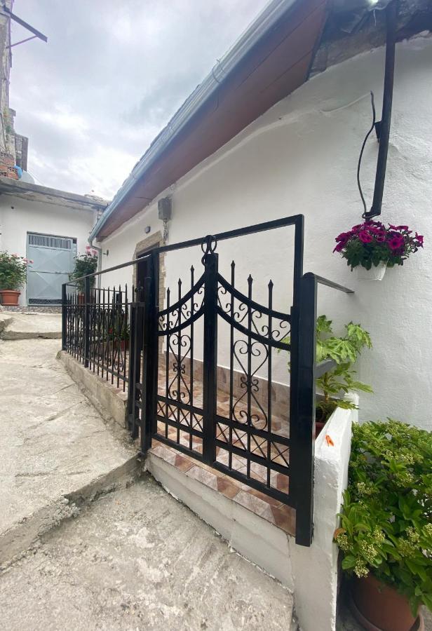 Marko'S House Гирокастра Экстерьер фото
